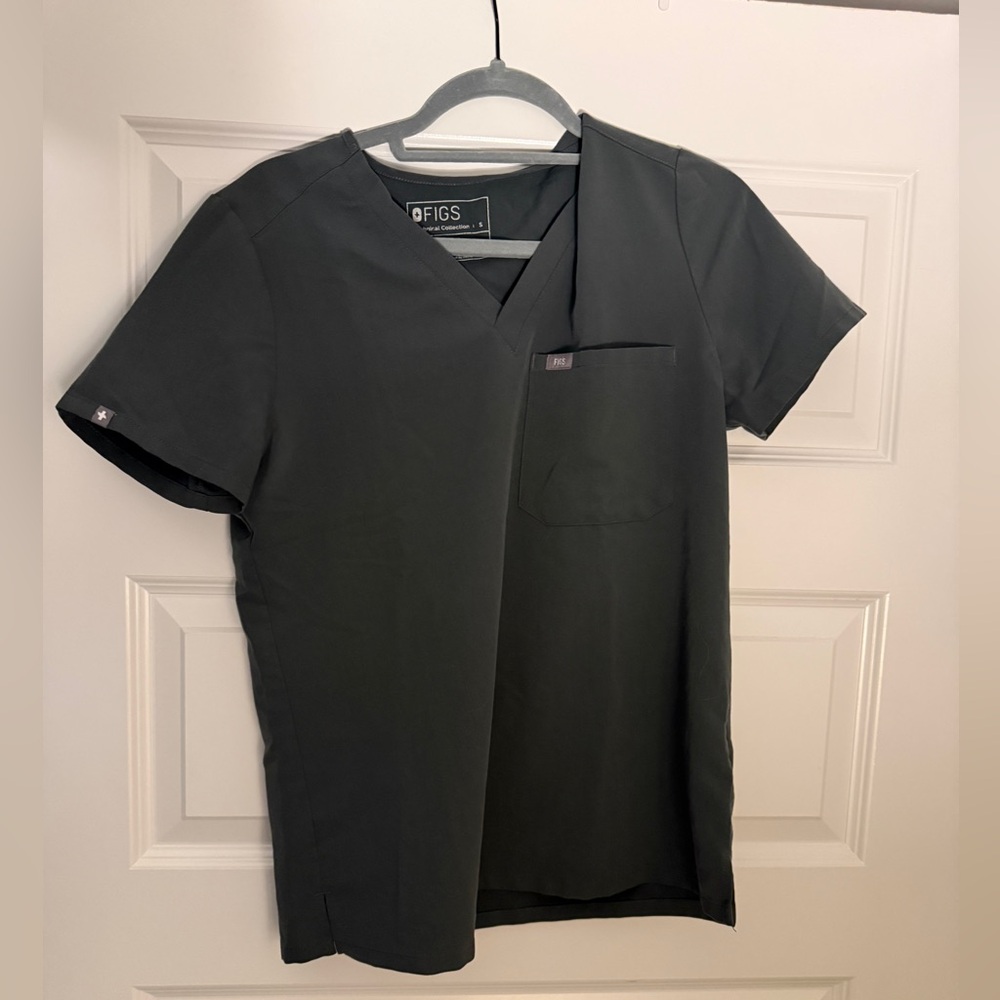 Figs Catarina scrub top